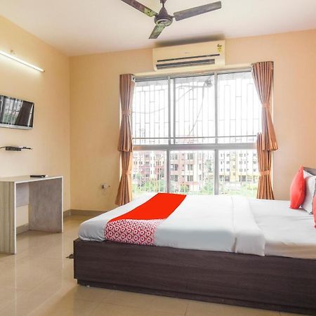 Oyo 8125 Orchid Inn Kolkata Bagian luar foto