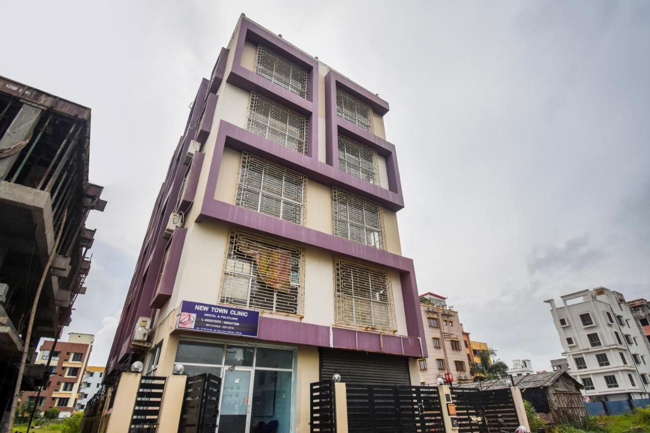 Oyo 8125 Orchid Inn Kolkata Bagian luar foto